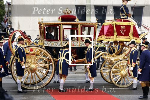 Den Haag 16 september 2025
Prinsjesdag 2025 met aanwezig namens de koninklijke familie , Koning Willem Alexander Koningin Maxima Prinses Amalia Prinses Alexia Prinses Ariane Prins Constantijn en Prinses Laurentien .