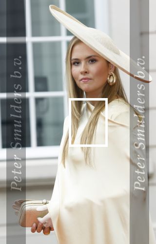 Den Haag 16 september 2025
Prinsjesdag 2025 met aanwezig namens de koninklijke familie , Koning Willem Alexander Koningin Maxima Prinses Amalia Prinses Alexia Prinses Ariane Prins Constantijn en Prinses Laurentien .