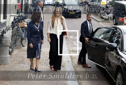 Amsterdam 10 september 2025
Prinses Amalia is uitgenodigd voor een  lunch in de ambtswoning van burgemeester Femke Halsema, waar zij een ontmoeting had met het gemeentebestuur van Amsterdam
