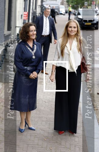 Amsterdam 10 september 2025
Prinses Amalia is uitgenodigd voor een  lunch in de ambtswoning van burgemeester Femke Halsema, waar zij een ontmoeting had met het gemeentebestuur van Amsterdam