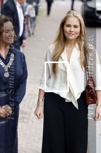 Amsterdam 10 september 2025
Prinses Amalia is uitgenodigd voor een  lunch in de ambtswoning van burgemeester Femke Halsema, waar zij een ontmoeting had met het gemeentebestuur van Amsterdam