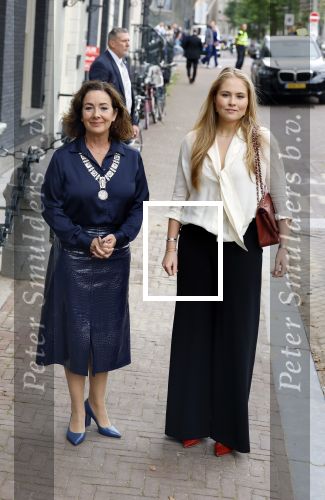 Amsterdam 10 september 2025
Prinses Amalia is uitgenodigd voor een  lunch in de ambtswoning van burgemeester Femke Halsema, waar zij een ontmoeting had met het gemeentebestuur van Amsterdam