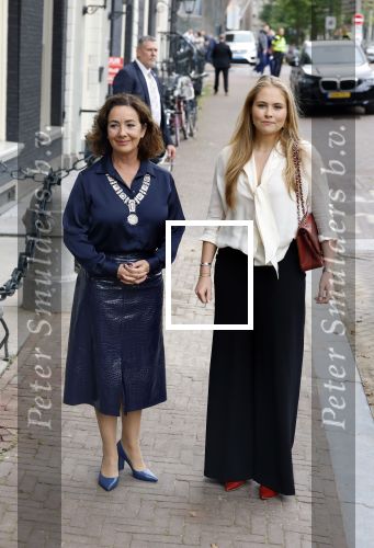 Amsterdam 10 september 2025
Prinses Amalia is uitgenodigd voor een  lunch in de ambtswoning van burgemeester Femke Halsema, waar zij een ontmoeting had met het gemeentebestuur van Amsterdam