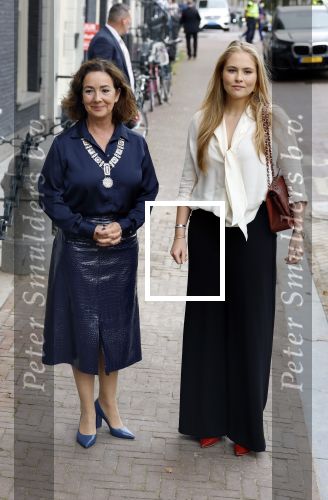 Amsterdam 10 september 2025
Prinses Amalia is uitgenodigd voor een  lunch in de ambtswoning van burgemeester Femke Halsema, waar zij een ontmoeting had met het gemeentebestuur van Amsterdam