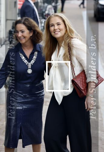 Amsterdam 10 september 2025
Prinses Amalia is uitgenodigd voor een  lunch in de ambtswoning van burgemeester Femke Halsema, waar zij een ontmoeting had met het gemeentebestuur van Amsterdam