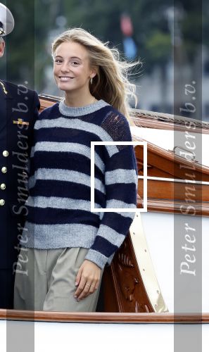 Amsterdam 24 augustus 202
Prins Maurits en Prinses MarilÃ¨ne hebben drie kinderen: Anna (geboren in 2001), Lucas (geboren in 2002), en Felicia (geboren in 2005). Hun volledige achternaam is Van Lippe-Biesterfeld van Vollenhoven . Prins Maurits neemt met zijn gezin de Vlootschouw af tijdens de laatste dag van Sail. Ze varen met de Groene Draeck.