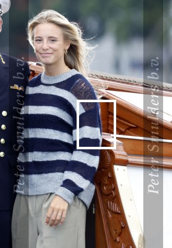 Amsterdam 24 augustus 202
Prins Maurits en Prinses MarilÃ¨ne hebben drie kinderen: Anna (geboren in 2001), Lucas (geboren in 2002), en Felicia (geboren in 2005). Hun volledige achternaam is Van Lippe-Biesterfeld van Vollenhoven . Prins Maurits neemt met zijn gezin de Vlootschouw af tijdens de laatste dag van Sail. Ze varen met de Groene Draeck.