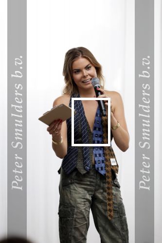 Amsterdam 18 september 2025
Prinses Eloise organiseert samen met Attire Amsterdam en My Lima Lima een modeshow . Haar ouders, Prins Constantijn en moeder Prinses Laurentien zijn natuurlijk aanwezig .