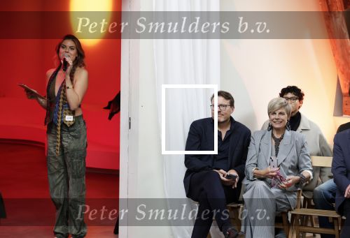 Amsterdam 18 september 2025
Prinses Eloise organiseert samen met Attire Amsterdam en My Lima Lima een modeshow . Haar ouders, Prins Constantijn en moeder Prinses Laurentien zijn natuurlijk aanwezig .