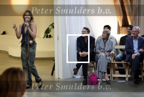 Amsterdam 18 september 2025
Prinses Eloise organiseert samen met Attire Amsterdam en My Lima Lima een modeshow . Haar ouders, Prins Constantijn en moeder Prinses Laurentien zijn natuurlijk aanwezig .