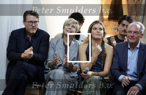 Amsterdam 18 september 2025
Prinses Eloise organiseert samen met Attire Amsterdam en My Lima Lima een modeshow . Haar ouders, Prins Constantijn en moeder Prinses Laurentien zijn natuurlijk aanwezig .