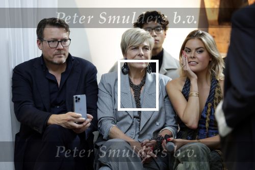 Amsterdam 18 september 2025
Prinses Eloise organiseert samen met Attire Amsterdam en My Lima Lima een modeshow . Haar ouders, Prins Constantijn en moeder Prinses Laurentien zijn natuurlijk aanwezig .