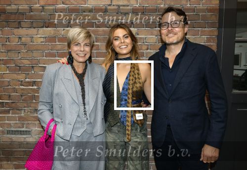 Amsterdam 18 september 2025
Prinses Eloise organiseert samen met Attire Amsterdam en My Lima Lima een modeshow . Haar ouders, Prins Constantijn en moeder Prinses Laurentien zijn natuurlijk aanwezig .