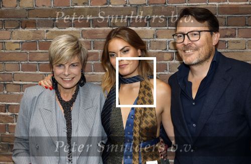 Amsterdam 18 september 2025
Prinses Eloise organiseert samen met Attire Amsterdam en My Lima Lima een modeshow . Haar ouders, Prins Constantijn en moeder Prinses Laurentien zijn natuurlijk aanwezig .