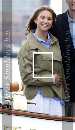 Amsterdam 24 augustus 202
Prins Maurits en Prinses MarilÃ¨ne hebben drie kinderen: Anna (geboren in 2001), Lucas (geboren in 2002), en Felicia (geboren in 2005). Hun volledige achternaam is Van Lippe-Biesterfeld van Vollenhoven . Prins Maurits neemt met zijn gezin de Vlootschouw af tijdens de laatste dag van Sail. Ze varen met de Groene Draeck.