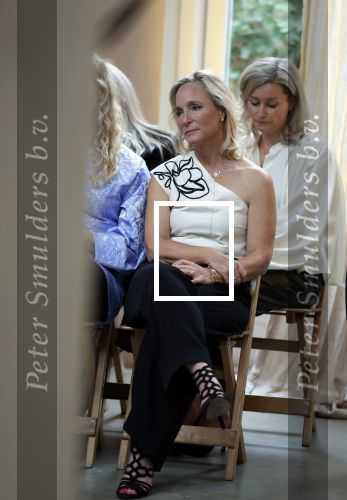 Amsterdam 18 september 2025
Prinses Eloise organiseert samen met Attire Amsterdam en My Lima Lima een modeshow . Haar ouders, Prins Constantijn en moeder Prinses Laurentien zijn natuurlijk aanwezig .