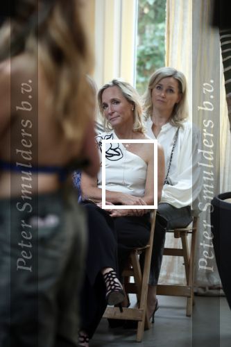 Amsterdam 18 september 2025
Prinses Eloise organiseert samen met Attire Amsterdam en My Lima Lima een modeshow . Haar ouders, Prins Constantijn en moeder Prinses Laurentien zijn natuurlijk aanwezig .