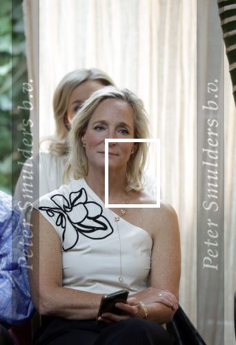 Amsterdam 18 september 2025
Prinses Eloise organiseert samen met Attire Amsterdam en My Lima Lima een modeshow . Haar ouders, Prins Constantijn en moeder Prinses Laurentien zijn natuurlijk aanwezig .
