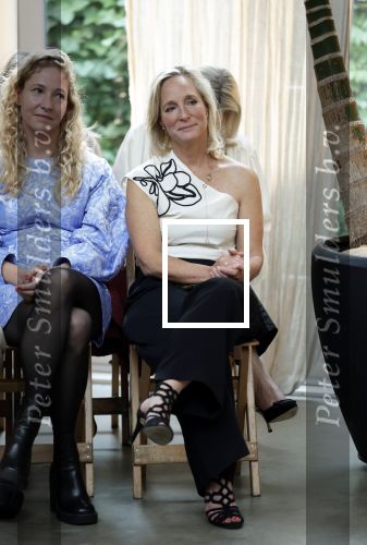 Amsterdam 18 september 2025
Prinses Eloise organiseert samen met Attire Amsterdam en My Lima Lima een modeshow . Haar ouders, Prins Constantijn en moeder Prinses Laurentien zijn natuurlijk aanwezig .