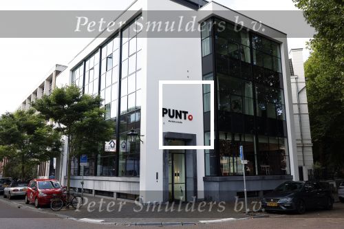 Utrecht 17 juli 2025
In het centrum staan heel veel huizen te Koop . Punt Makelaars is een van de grootste makelaars .