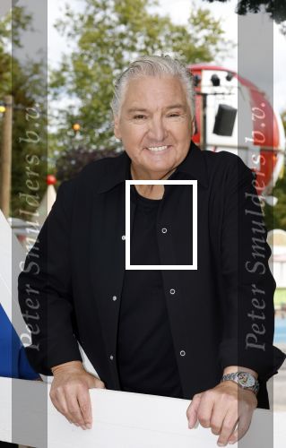 Kaatsheuvel 8 september 2025
Persevent van de Gi-Ga Gantische Kerstshow in de efteling met oa Rene Froger Gert Verhulst Kabouter Plop K3 en Marie Verhulst .