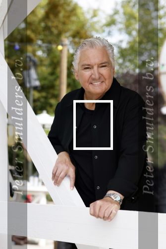 Kaatsheuvel 8 september 2025
Persevent van de Gi-Ga Gantische Kerstshow in de efteling met oa Rene Froger Gert Verhulst Kabouter Plop K3 en Marie Verhulst .