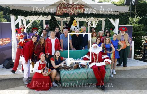 Kaatsheuvel 8 september 2025
Persevent van de Gi-Ga Gantische Kerstshow in de efteling met oa Rene Froger Gert Verhulst Kabouter Plop K3 en Marie Verhulst .