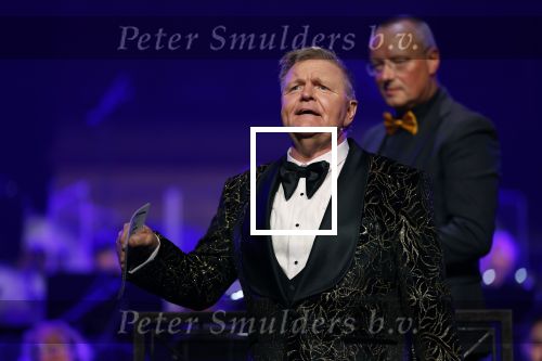 Amsterdam 12 september 2025
Uitreiking Cinemusic Rembrandt Oeuvre Award - tijdens The Night Of Cinemusic in het Concertgebouw. Jeroen Krabbe krijgt Ouvre prijs uit handen van Rene Mioch .
