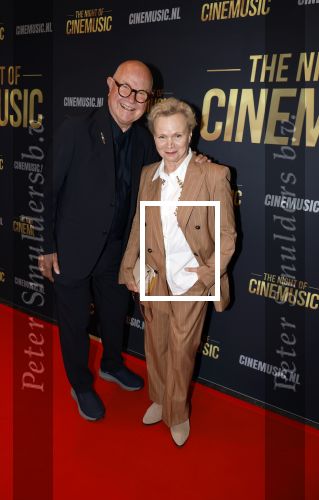 Amsterdam 12 september 2025
Uitreiking Cinemusic Rembrandt Oeuvre Award - tijdens The Night Of Cinemusic in het Concertgebouw. Jeroen Krabbe krijgt Ouvre prijs uit handen van Rene Mioch . Renee Soutendijk kwam met man Thed Lensen