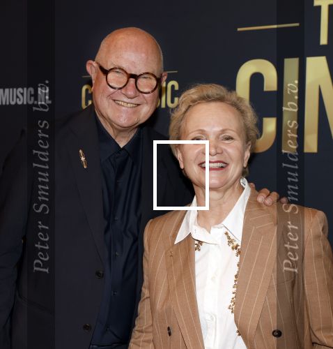 Amsterdam 12 september 2025
Uitreiking Cinemusic Rembrandt Oeuvre Award - tijdens The Night Of Cinemusic in het Concertgebouw. Jeroen Krabbe krijgt Ouvre prijs uit handen van Rene Mioch . Renee Soutendijk kwam met man Thed Lensen