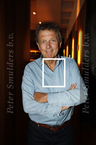 Amsterdam 26 september 2025
Boekpresentatie Simone v d Ende in restaurant Rijks . Chantal Janzen ontvangt het eerste boek . Robert ten Brink kwam met zijn vrouw Roos