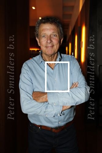 Amsterdam 26 september 2025
Boekpresentatie Simone v d Ende in restaurant Rijks . Chantal Janzen ontvangt het eerste boek . Robert ten Brink kwam met zijn vrouw Roos