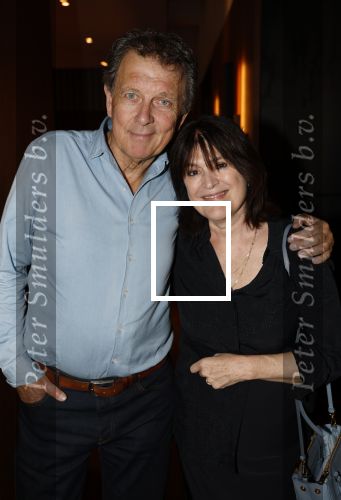 Amsterdam 26 september 2025
Boekpresentatie Simone v d Ende in restaurant Rijks . Chantal Janzen ontvangt het eerste boek . Robert ten Brink kwam met zijn vrouw Roos