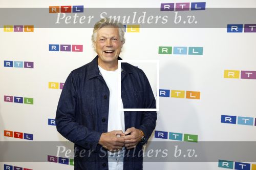 Hilversum 27 augustus 2025
De deelnemers van Expeditie Robinson 2025 zijn Nordin Besling
Matyas Bittenbinder
Demi de Boer
Yesim Candan

Vincent Croiset
Roos Dickmann
Koen Pieter van Dijk
Kevin Hassing
Roelof Hemmen
Camiel Kesbeke
Twan Kuyper
Amije Roos van der Laan
Stefania Liberakakis
Robin Martens
Churandy Martina
Florentien van der Meulen
Linda Wagenmakers
Marieke Westenenk
Lies Zhara
De presentatie is in handen van Nicolette Kluijver en Edson da Graca