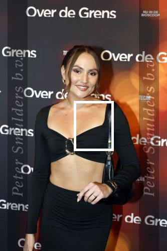 Amsterdam 26 augustus 2025
Premiere over de Grens in het vondelpark . De cast bestaat uit Manuel Broekman Jasmine Sendar Nienke Plas Vincent Banic en Elisabeth Puglia. Rowenna v d Linden