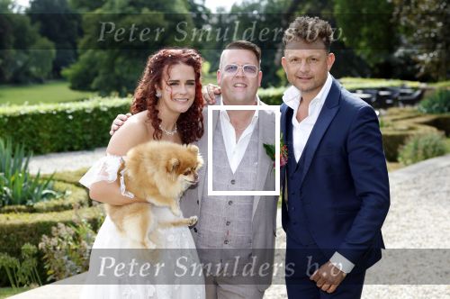 de Steeg 27 augustus 2025
Rutger v Barneveld en Naomi de Roo trouwen op landgoed Rhederoord . Kees de Bever was de BABS. Johnny Rosenberg