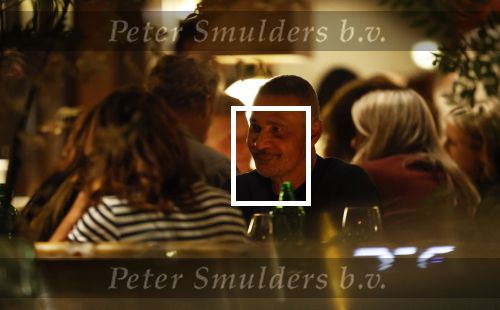 Amsterdam 11 september 2025
Linda de Mol Jeroen Rietbergen Noa Vahle Julian Vahle en zijn vriendin Chelsea Weimar zijn gezellig uitetetn in de nieuwe Hotspot van Amsterdam Restaurant Toet . Ook Ruud Gullit en zijn vriendin Karin de Rooij waren aanwezig .