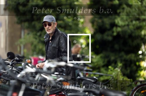 Amsterdam 23 september 2025
Ruud Hendriks bellend op straat in Amsterdam