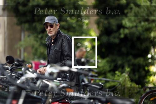 Amsterdam 23 september 2025
Ruud Hendriks bellend op straat in Amsterdam