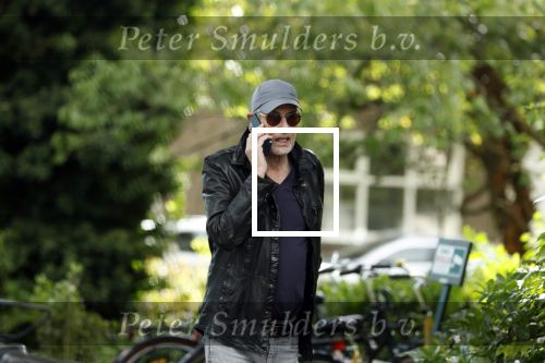 Amsterdam 23 september 2025
Ruud Hendriks bellend op straat in Amsterdam