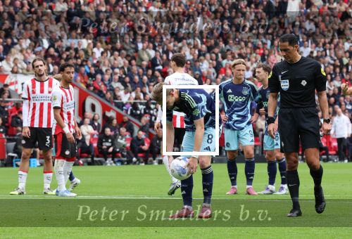 Eindhoven, 21 September 2025
PSV-AJAX, Eindstand 2-2
Kompetitie seizoen 2025-2026
Scheidsrechter Serdar Gozubuyuk