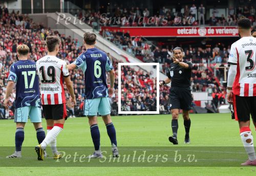 Eindhoven, 21 September 2025
PSV-AJAX, Eindstand 2-2
Kompetitie seizoen 2025-2026
Scheidsrechter Serdar Gozubuyuk