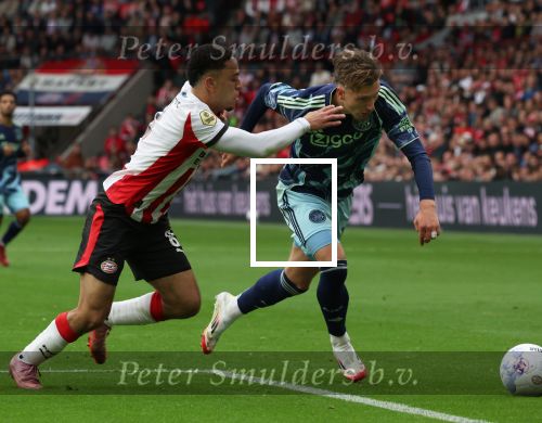 Eindhoven, 21 September 2025
PSV-AJAX, Eindstand 2-2
Kompetitie seizoen 2025-2026
Sergino Dest met Mika Godts