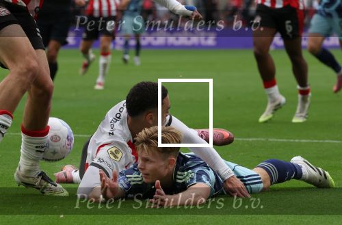 Eindhoven, 21 September 2025
PSV-AJAX, Eindstand 2-2
Kompetitie seizoen 2025-2026
Sergino Dest met Oliver Edvardsen