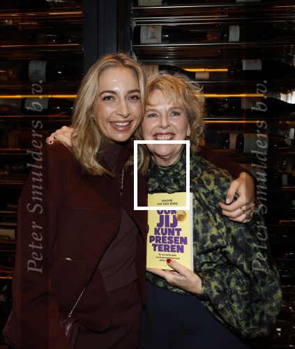 Amsterdam 26 september 2025
Boekpresentatie Simone v d Ende in restaurant Rijks . Chantal Janzen ontvangt het eerste boek . Shelly Sterk en Simone v d Ende