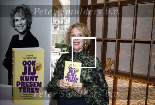 Amsterdam 26 september 2025
Boekpresentatie Simone v d Ende in restaurant Rijks . Chantal Janzen ontvangt het eerste boek .