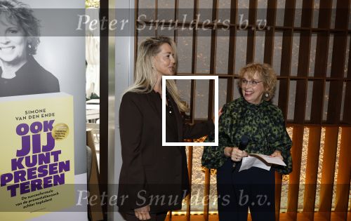 Amsterdam 26 september 2025
Boekpresentatie Simone v d Ende in restaurant Rijks . Chantal Janzen ontvangt het eerste boek .