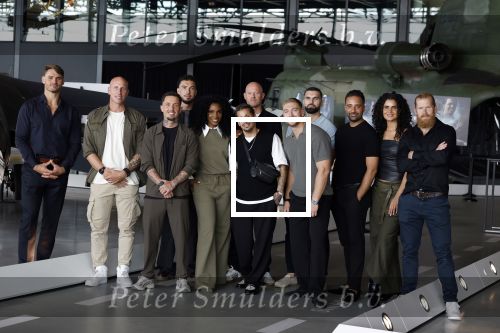 Soest 12 september 2025
Presentatie Special Forces Vips met oa Djarno Hofland Cherry Ann Person Jody Bernald Fajah Lourens Rachel John Farja Farvardin (Fawrynotsawry) Dylan Hoogerwerf Nikki Koppedraaijer  Matthijs Groenevelt Dennis Kok Bas Kremer en Erik Wegenwijs . De presenatie was in het Nationaal Militair Museum .