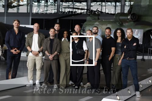 Soest 12 september 2025
Presentatie Special Forces Vips met oa Djarno Hofland Cherry Ann Person Jody Bernald Fajah Lourens Rachel John Farja Farvardin (Fawrynotsawry) Dylan Hoogerwerf Nikki Koppedraaijer  Matthijs Groenevelt Dennis Kok Bas Kremer en Erik Wegenwijs . De presenatie was in het Nationaal Militair Museum .