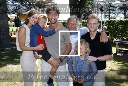 Oldehoktwolde 7 september 2025
opening FilmKerk Wolvega door oa  Steven de Jong Syb v d Ploeg Tatum Dagelet en Sylvana IJsselmuiden . Steven de Jong met zoons en dochter